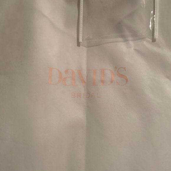 David's Bridal White Tulle Wedding Dress With Beaded Satin Bodice Size 16 - Picture 9 of 12